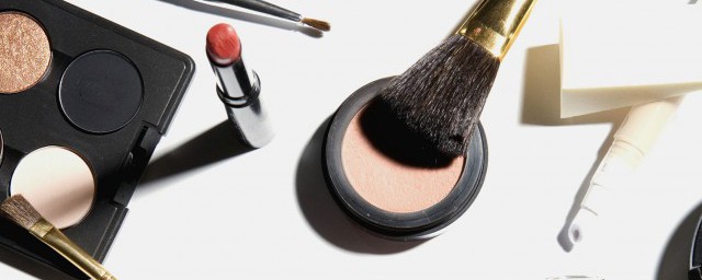 化妆品行业的介绍(化妆品行业名称)