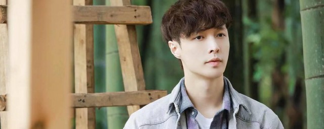 张艺兴个人资料(张艺兴个人资料多高)