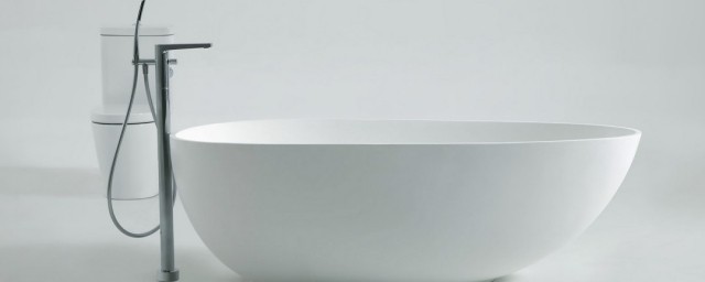 老式浴缸下水道疏通方法(老式浴缸下水道口怎么打开)