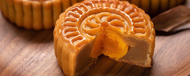 家庭伍仁月饼简易做法步骤(五仁月饼的配料)