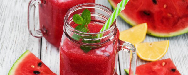 西瓜相克的食物有哪些(西瓜跟哪些食物相克)