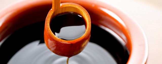 酱油为什么会发霉(酱油发霉了吃了会怎样)