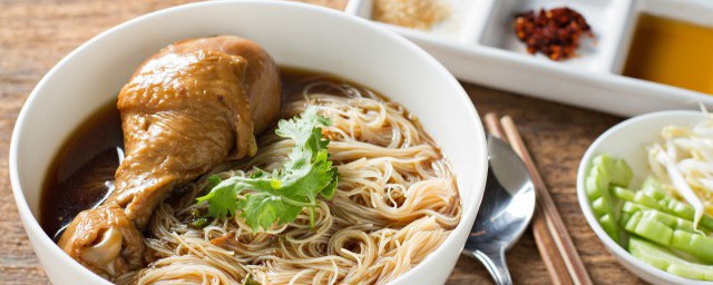 晚上可以吃面条吗(减脂期晚上可以吃面条吗)