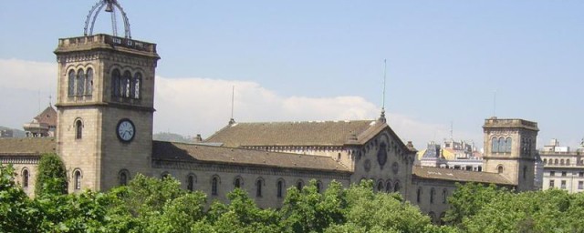 巴塞罗那大学的简介有哪些(巴塞罗那大学有几个校区)
