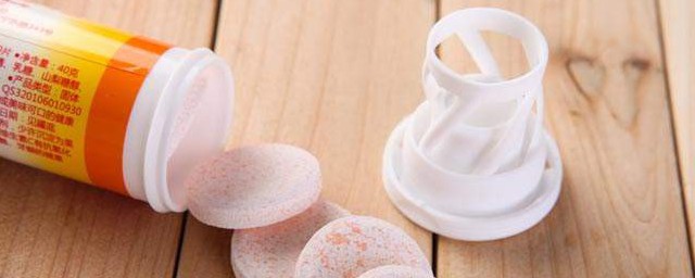 泡腾片怎么使用(滚筒洗衣机泡腾片怎么使用)