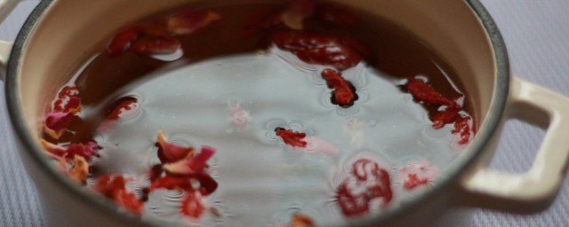 美容养颜茶的家常自制方法(美容养颜茶大全及配方)