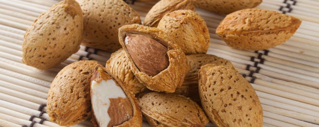 杏核能不能吃(杏核可以直接吃吗)