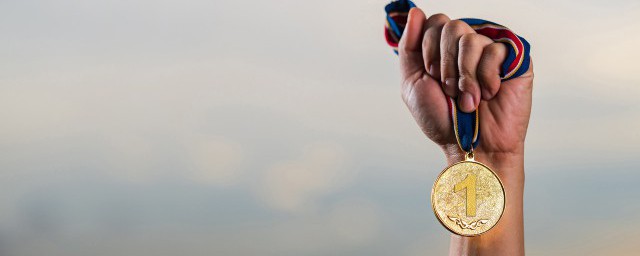 东京奥运奖牌制作材料(东京奥运会的奖牌用什么材料做的)