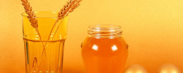 过期蜂蜜吃了会有什么影响呢(过期蜂蜜吃了会怎么样)