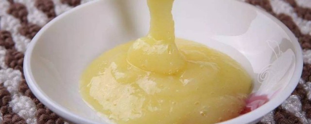 蜂蜜发酵起泡还能不能吃(发酵的蜂蜜还可以吃吗)