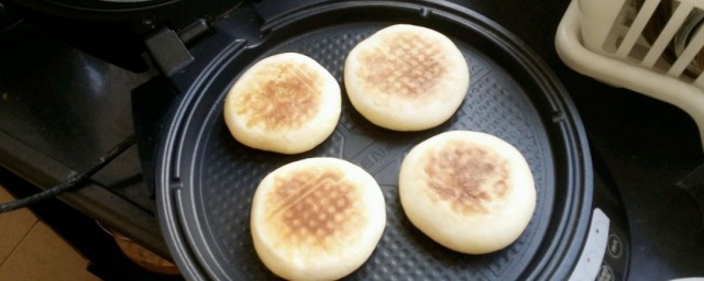 电饼铛灯不亮的原因是什么(电饼铛不热灯也不亮是什么原因)