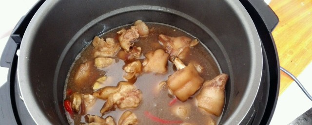 高压锅压猪脚的做法(电压力锅压猪蹄的做法)