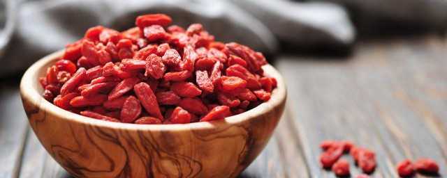 关于枸杞的保质期是多长时间(枸杞的保质期一般是多长时间)