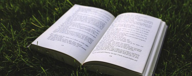 小河的比喻句(用横线画出描写小河的比喻句)