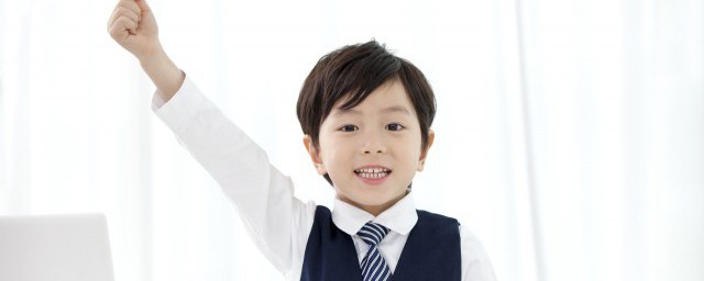 戎马一生造句(戎马一生造句简单)