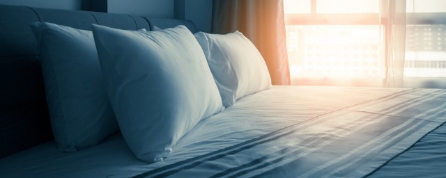 新买的乳胶如何清洗(乳胶买回来需要洗吗)