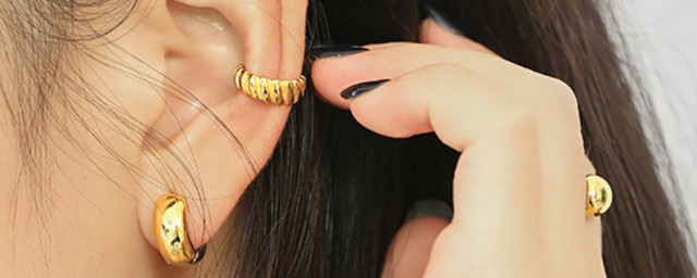 金耳钉好还是银耳钉(金和银耳钉哪个好)