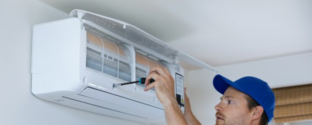 下雨天开空调对外机会不会有影响(下雨开空调室外机受影响吗)