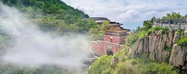 岱宗夫如何齐鲁青未了的出处(岱宗夫如何齐鲁青未了是什么诗)