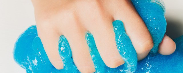 白胶做水晶泥的方法(用胶怎么做水晶泥)