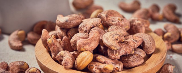 生腰果能吃吗(生腰果能吃吗百度)