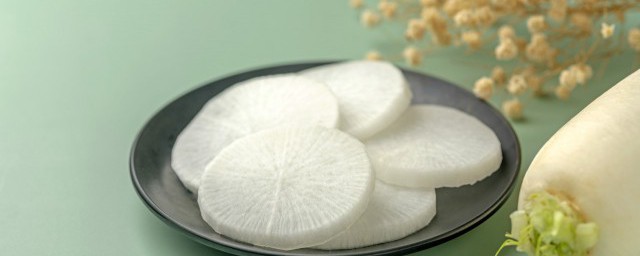 鸡肉能不能和白萝卜一起炖(白萝卜可以和鸡肉一起炖吗)