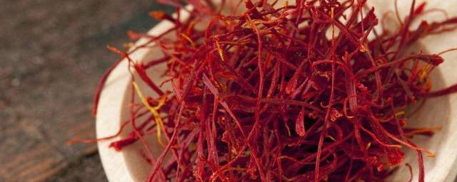 孕妇是否可以喝藏红花(孕妇可以喝藏红花么)