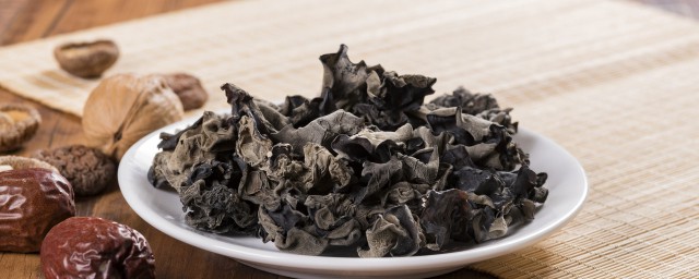 木耳可以做泡椒吗(泡椒木耳的腌制方法)