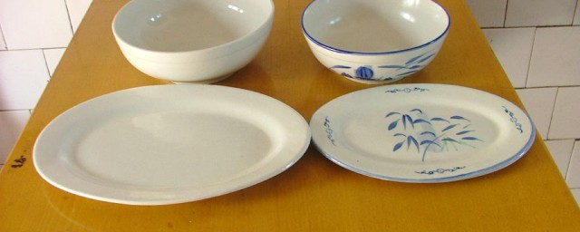 陶瓷碗是否可以放微波炉(陶瓷碗能直接放微波炉吗)