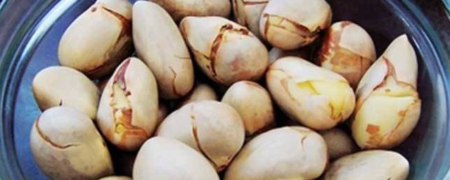 菠萝蜜的核是否可以食用(菠萝蜜的核可以吃不)