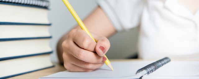 雨脚如麻未断绝绝字的含义(雨脚如麻未断绝进行简要赏析)