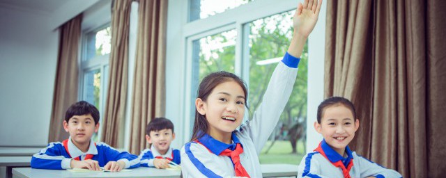 一瞬间造句(一瞬间造句子)