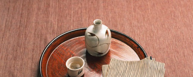 飞机能不能带酒呢(飞机可以不可以带酒)