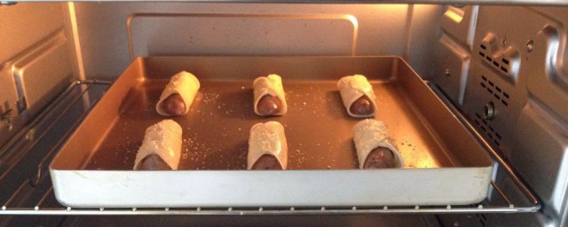 烤箱烤蛋糕时间温度(烤箱烤蛋糕温度和时间?)