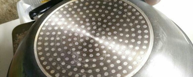 铁锅可不可以在电磁炉上用(铁锅在电磁炉上可以用吗)