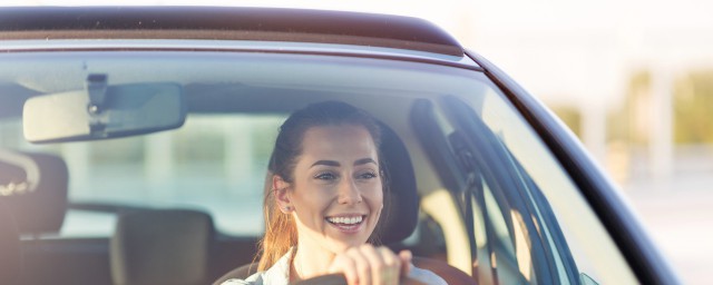 交强险标志是还要贴吗(交强险标志还需贴吗)