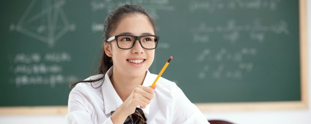 汉字荣怎么组词(荣的拼音和组词)