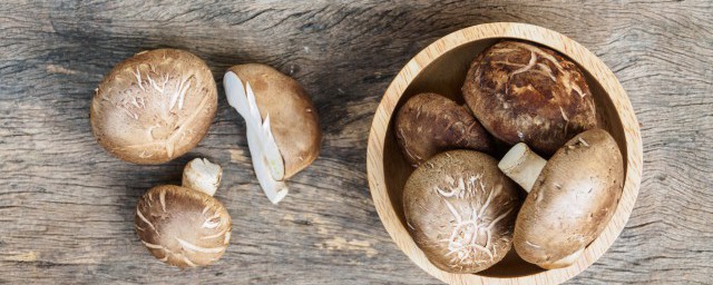 香菇泡了三天还可以吃吗(香菇泡了两三天还能吃吗)