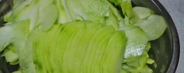 佛手瓜的做法要不要削皮(佛手瓜的家常做法要削皮吗)