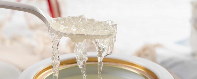 燕窝和银耳的区别(燕窝还是银耳)