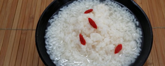 米酒的益处(米酒的功效与作用喝米酒的好处)