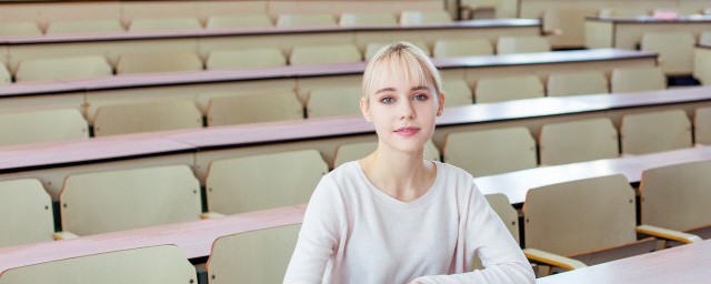 汉字迫怎么组词(迫字读音组词)