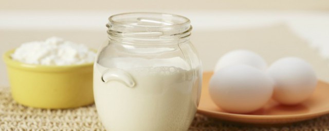 牛奶的主要成分介绍(牛奶中的主要成分是什么)