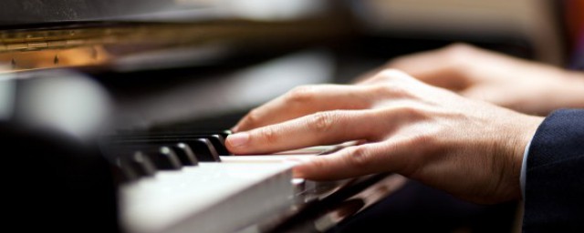 海上钢琴师讲述的道理(海上钢琴师讲述什么)