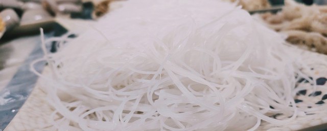 粉条需要泡多久(白菜炖粉条粉条需要泡多久)