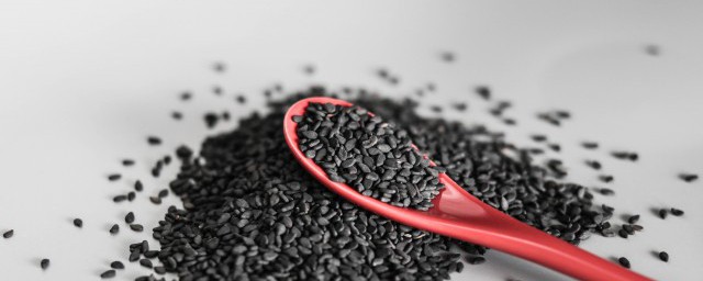 黑芝麻是不是发物(黑豆芝麻是发物吗)