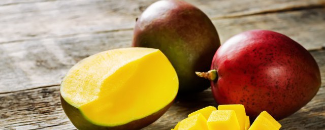 芒果汁有什么功效作用(芒果苹果汁的功效与作用)