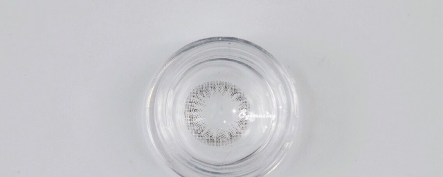 美瞳如何区分正反面(怎样区别美瞳正反面)