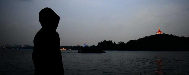 路过简单释义(路过你的路什么意思)