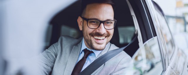 闯黄灯会扣分吗(小车闯黄灯会扣分吗)